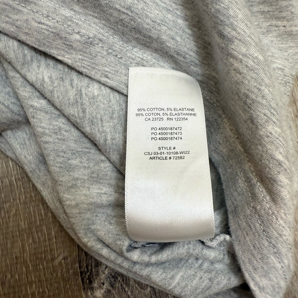Aritzia Crop Tee Bundle(2) Medium - Picture 11 of 11
